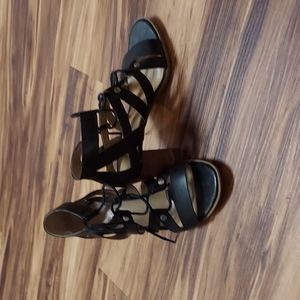 Naturalizer Gladiator Sandal. 6 1/2